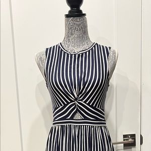 Casual Summer Maxi Dresses
 by Warehouse